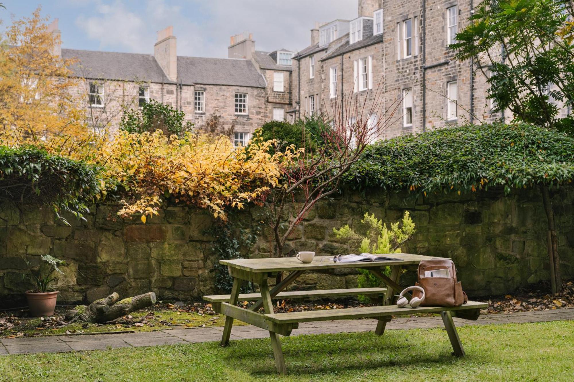 Thistle Suites Royal Garden — Photos 2